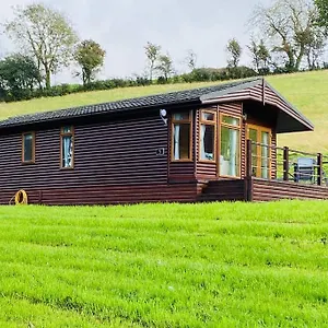  Apartment Luxury Farm Cabin In The Heart Of Wales